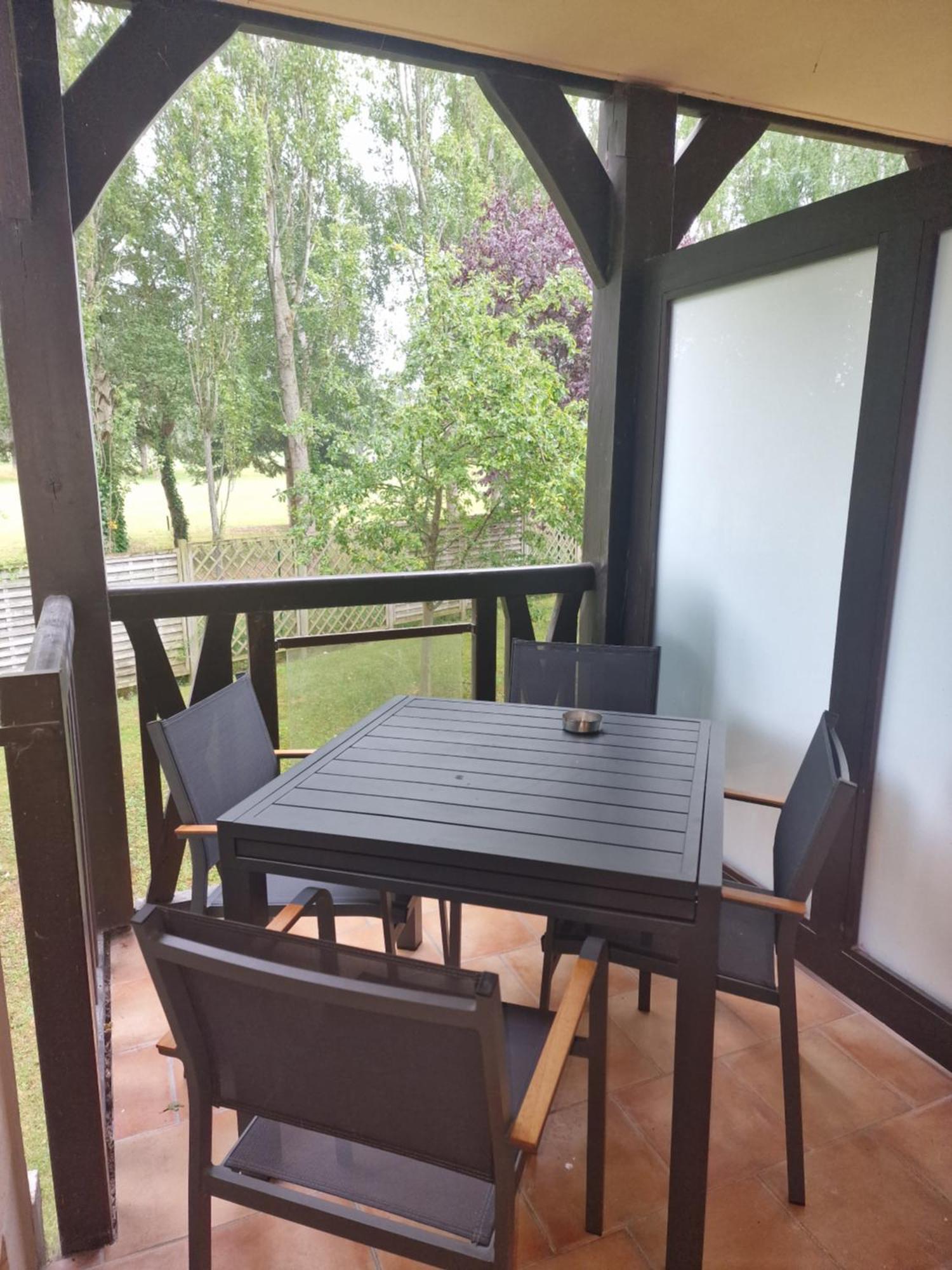 דוביל Appart 2 Chambres Piscine Chez Rox - Residence Du Golf מראה חיצוני תמונה